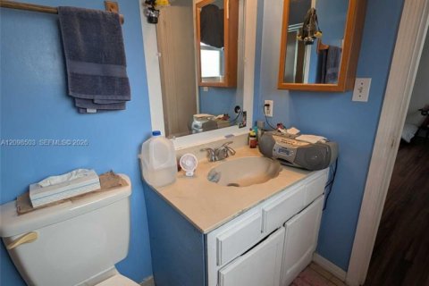 House in Port St. Lucie, Florida 3 bedrooms, 113.15 sq.m. № 2399736 - photo 8