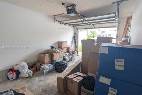 House in Port St. Lucie, Florida 3 bedrooms, 113.15 sq.m. № 2399736 - photo 28