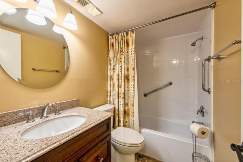 Condominio en venta en Saint Petersburg, Florida, 2 dormitorios, 82.68 m2 № 1900369 - foto 22