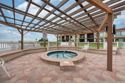 Condominio en venta en Saint Petersburg, Florida, 2 dormitorios, 82.68 m2 № 1900369 - foto 4