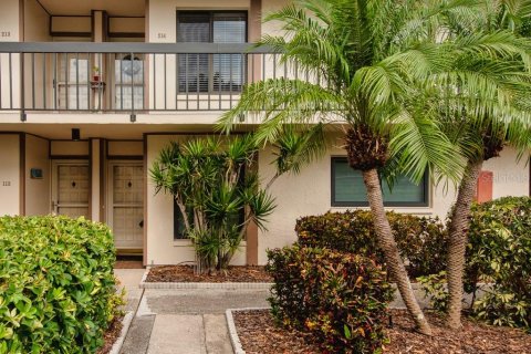 Condominio en venta en Saint Petersburg, Florida, 2 dormitorios, 82.68 m2 № 1900369 - foto 2