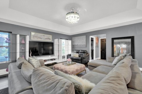 House in Port St. Lucie, Florida 4 bedrooms, 250 sq.m. № 2190812 - photo 24