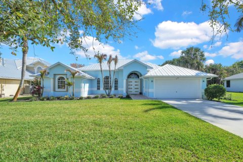 House in Port St. Lucie, Florida 4 bedrooms, 250 sq.m. № 2190812