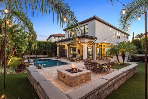 Villa ou maison à vendre à Orlando, Floride: 3 chambres, 302.03 m2 № 2413520 - photo 2