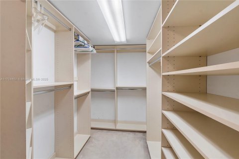 Condo in Miami Beach, Florida, 2 bedrooms  № 1702872 - photo 14