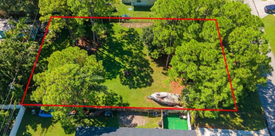 Immobilier commercial à Port St. Lucie, Floride № 2376172