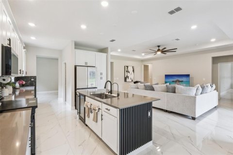 Villa ou maison à vendre à Davenport, Floride: 4 chambres, 235.23 m2 № 2258462 - photo 10