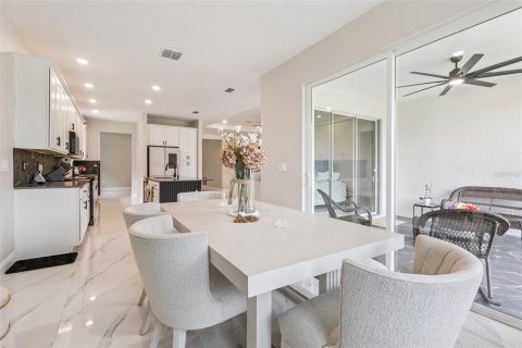 Villa ou maison à vendre à Davenport, Floride: 4 chambres, 235.23 m2 № 2258462 - photo 17