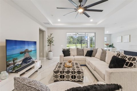 Villa ou maison à vendre à Davenport, Floride: 4 chambres, 235.23 m2 № 2258462 - photo 4