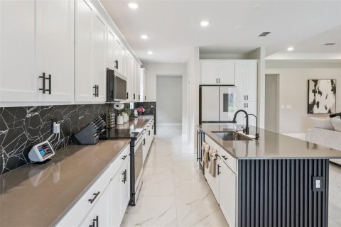 Villa ou maison à vendre à Davenport, Floride: 4 chambres, 235.23 m2 № 2258462 - photo 12
