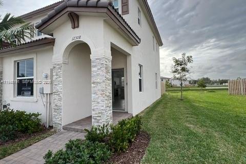 Townhouse in Miami, Florida 3 bedrooms, 127.55 sq.m. № 2001520