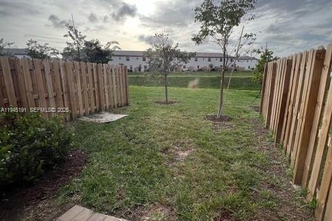 Townhouse in Miami, Florida 3 bedrooms, 127.55 sq.m. № 2001520 - photo 27