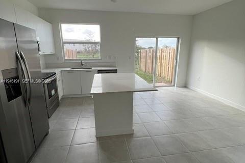 Townhouse in Miami, Florida 3 bedrooms, 127.55 sq.m. № 2001520 - photo 26