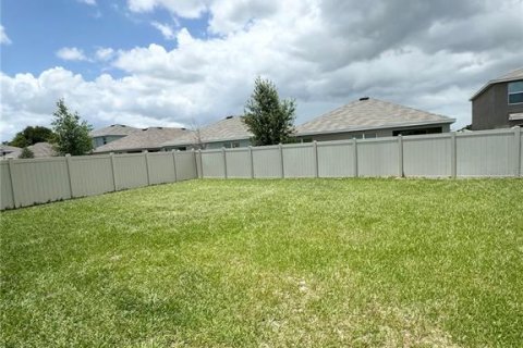 House in Wildwood, Florida 5 bedrooms, 242.01 sq.m. № 2388142 - photo 20