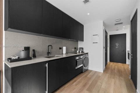 Copropriété à vendre à Miami, Floride: 25.55 m2 № 2251359 - photo 6