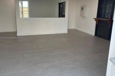 Commercial property in Moore Haven, Florida № 1979228 - photo 11