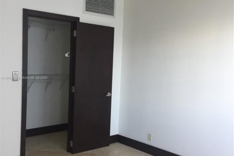 Copropriété à louer à Miami, Floride: 1 chambre, 73.11 m2 № 1974782 - photo 17