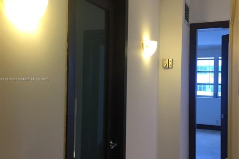 Copropriété à louer à Miami, Floride: 1 chambre, 73.11 m2 № 1974782 - photo 21