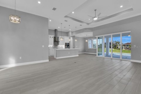 House in Rotonda, Florida 3 bedrooms, 208.47 sq.m. № 1716780 - photo 3