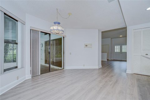 House in Tampa, Florida 4 bedrooms, 261.52 sq.m. № 1838775 - photo 14