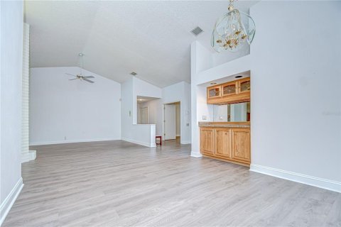 House in Tampa, Florida 4 bedrooms, 261.52 sq.m. № 1838775 - photo 6