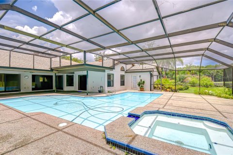 House in Tampa, Florida 4 bedrooms, 261.52 sq.m. № 1838775 - photo 29