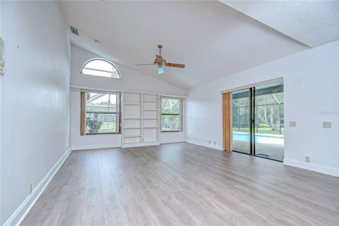 House in Tampa, Florida 4 bedrooms, 261.52 sq.m. № 1838775 - photo 16