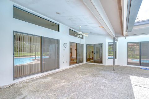 House in Tampa, Florida 4 bedrooms, 261.52 sq.m. № 1838775 - photo 27