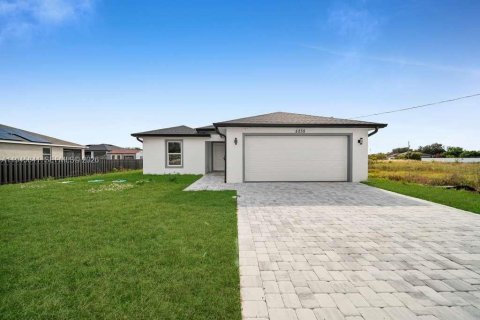 Villa ou maison à Lehigh Acres, Floride 3 chambres № 2002141