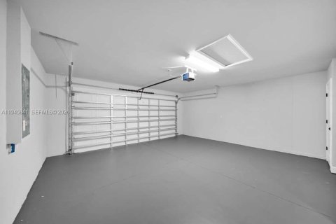 Villa ou maison à louer à Lehigh Acres, Floride: 3 chambres № 2002141 - photo 28