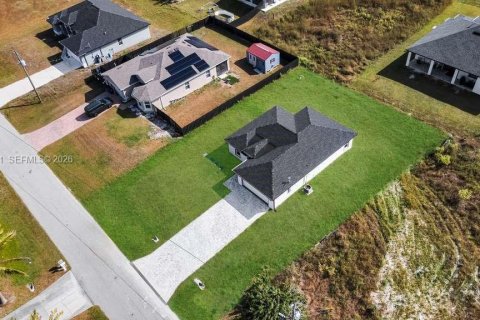 Villa ou maison à louer à Lehigh Acres, Floride: 3 chambres № 2002141 - photo 4