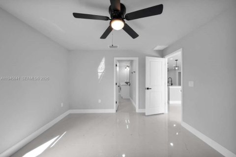 Villa ou maison à louer à Lehigh Acres, Floride: 3 chambres № 2002141 - photo 27