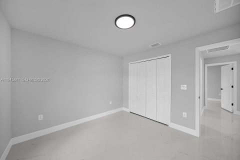 Villa ou maison à louer à Lehigh Acres, Floride: 3 chambres № 2002141 - photo 22