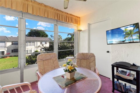 Купить кондоминиум в Маргит, Флорида 2 спальни, 80.82м2, № 1985735 - фото 29