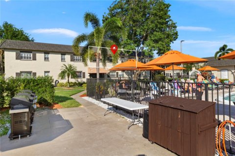 Купить кондоминиум в Маргит, Флорида 2 спальни, 80.82м2, № 1985735 - фото 8