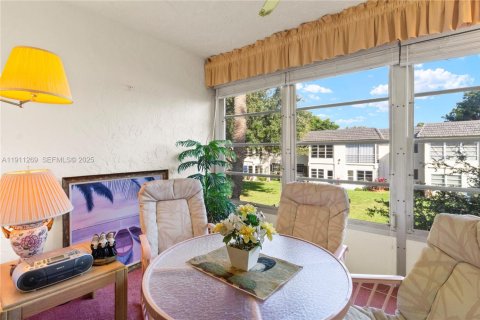 Купить кондоминиум в Маргит, Флорида 2 спальни, 80.82м2, № 1985735 - фото 28