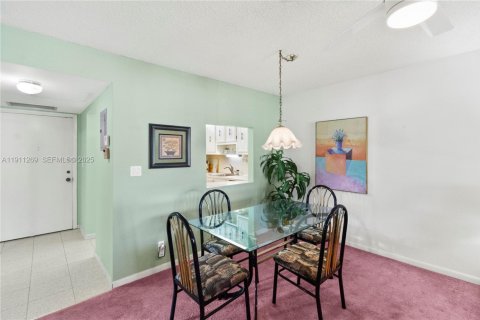 Купить кондоминиум в Маргит, Флорида 2 спальни, 80.82м2, № 1985735 - фото 30