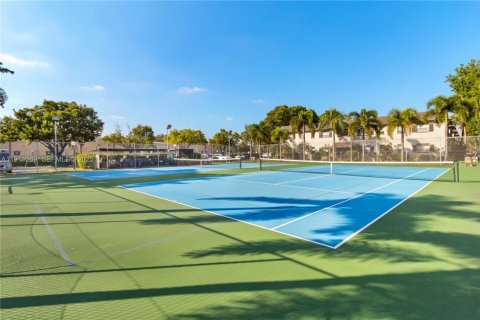 Купить кондоминиум в Маргит, Флорида 2 спальни, 80.82м2, № 1985735 - фото 5