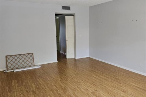 Купить кондоминиум в Пемброк-Пайнс, Флорида 2 спальни, 108.32м2, № 2084606 - фото 4