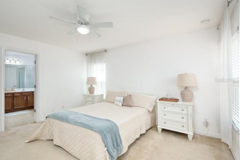 House in Davenport, Florida 6 bedrooms, 332.5 sq.m. № 1369610 - photo 19