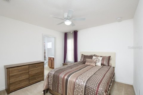 House in Davenport, Florida 6 bedrooms, 332.5 sq.m. № 1369610 - photo 29