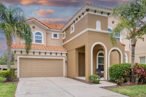 House in Davenport, Florida 6 bedrooms, 332.5 sq.m. № 1369610 - photo 2