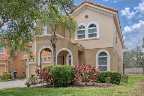 House in Davenport, Florida 6 bedrooms, 332.5 sq.m. № 1369610 - photo 3