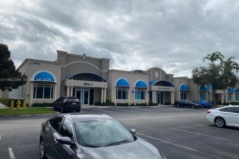 Immobilier commercial à vendre à Dania Beach, Floride № 2045182 - photo 5