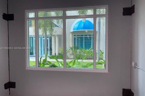 Immobilier commercial à vendre à Dania Beach, Floride № 2045182 - photo 23