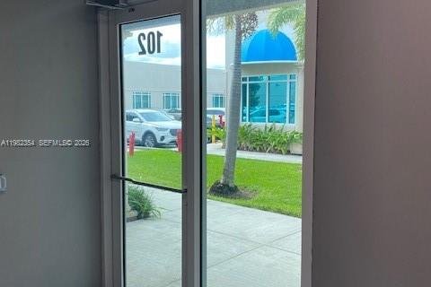 Immobilier commercial à vendre à Dania Beach, Floride № 2045182 - photo 22