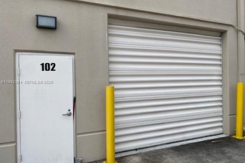 Immobilier commercial à vendre à Dania Beach, Floride № 2045182 - photo 9