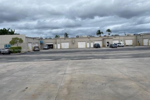 Immobilier commercial à vendre à Dania Beach, Floride № 2045182 - photo 24