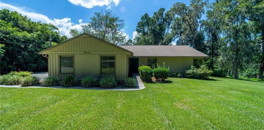 Villa ou maison à Ocala, Floride 3 chambres, 165.46 m2 № 1781365