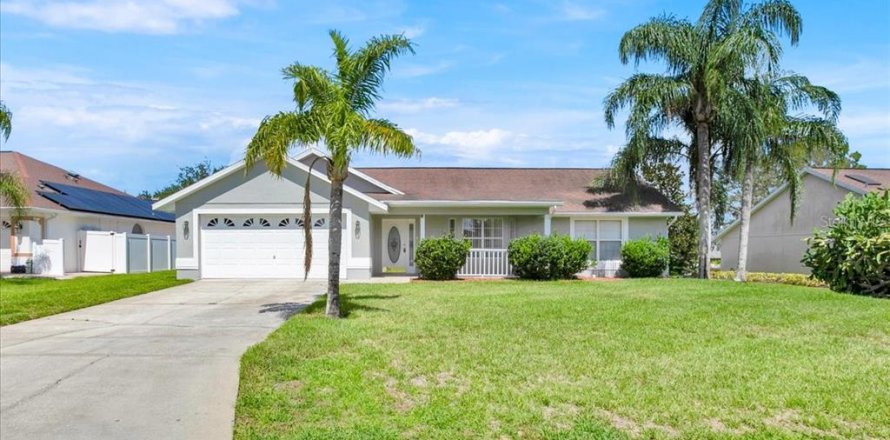 Villa ou maison à Davenport, Floride 4 chambres, 183.11 m2 № 2167260